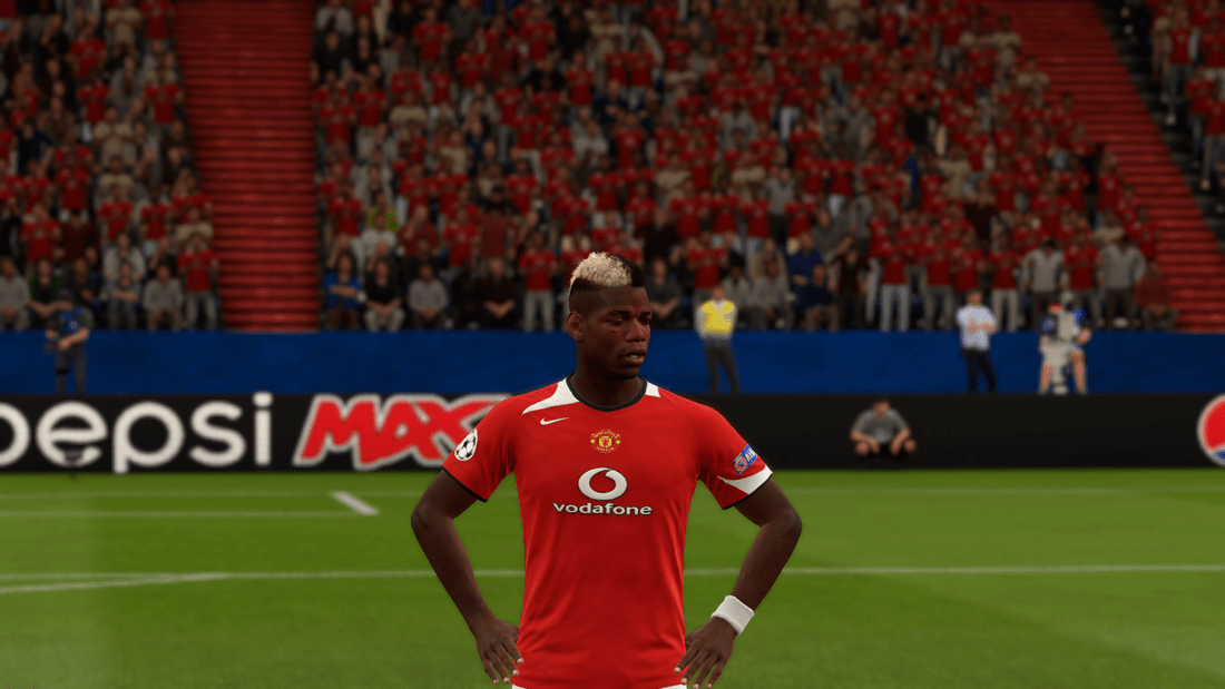 Домашняя форма Манчестер Юнайтед 04/05 Комплект домашней формы для английского профессионального футбольного клуба из Траффорда — Манчестер Юнайтед, сезона 2004/2005.