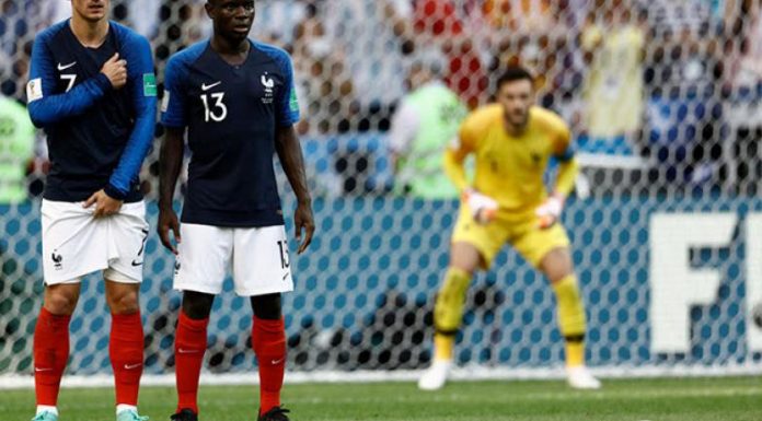 FIFA 19. Как правильно выбрать нападающего